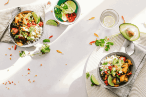 Mais saúde e energia com dicas de como mudar a dieta. (Foto: Ella Olsson/Pexels).